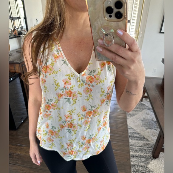 Flowy Floral lightweight Tank Top - Rose & Thyme Size Medium - Picture 3 of 9